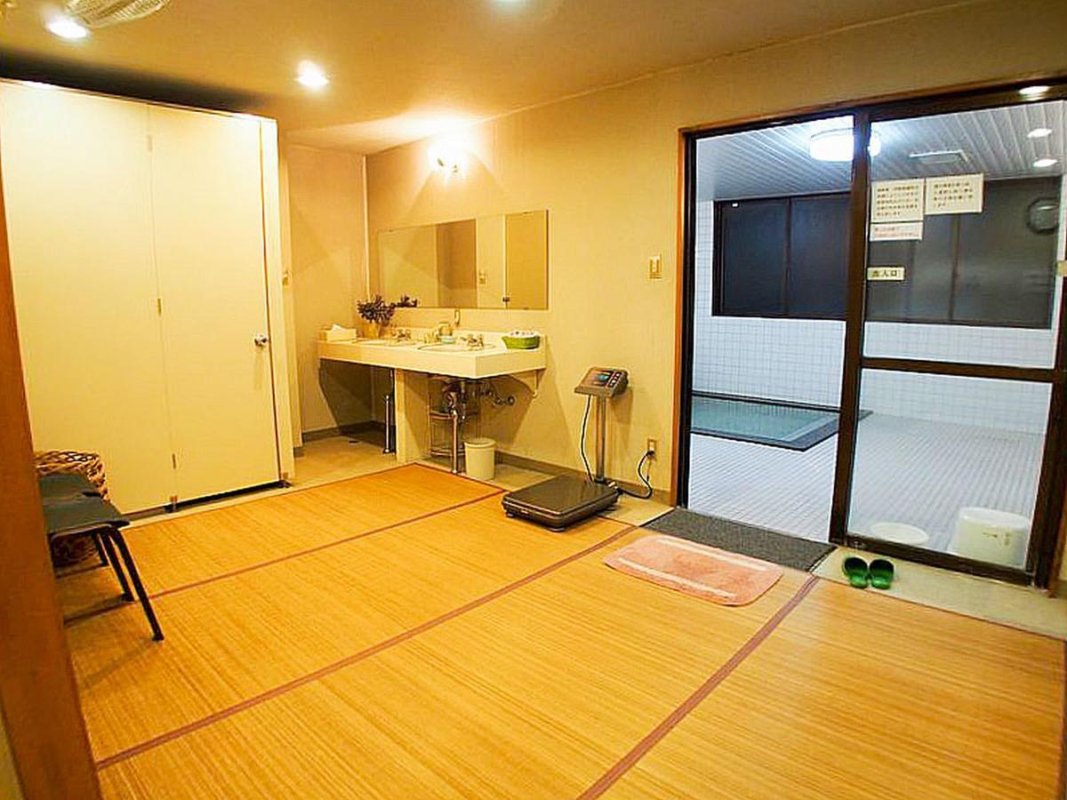 Ebisu Hotel Ina Esterno foto